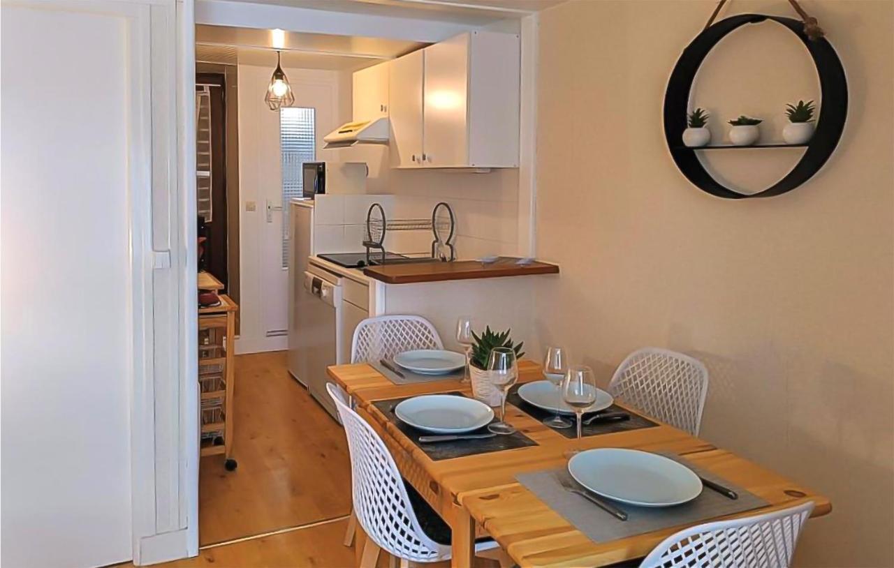1 Bedroom Lovely Apartment In Grandcamp-Maisy Esterno foto